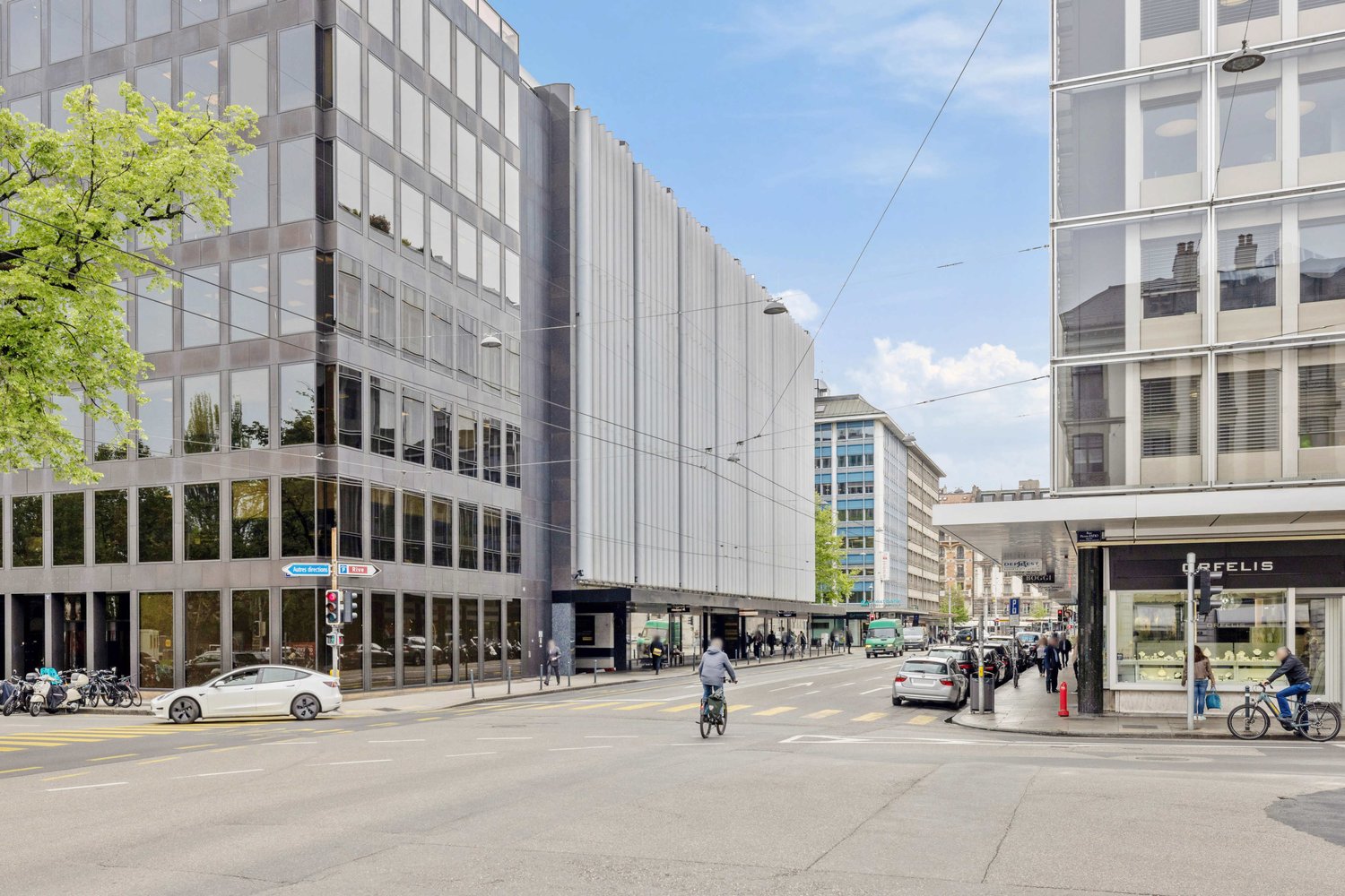 Boutique de 800m²