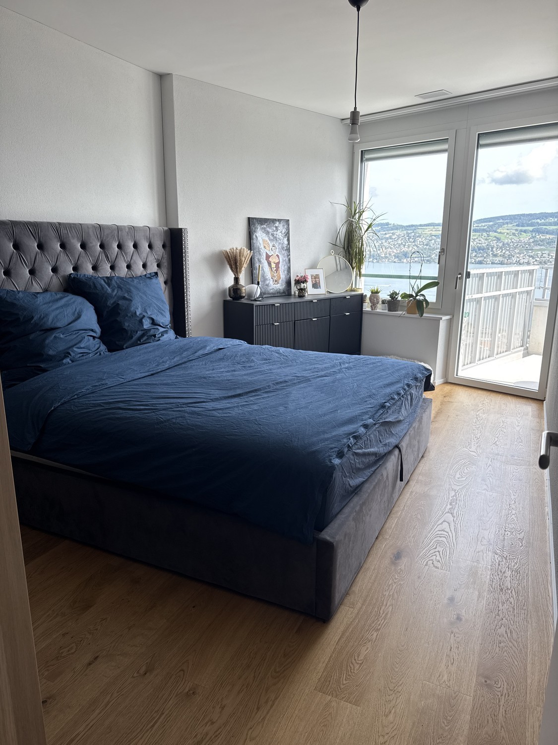 Appartement de 2 ½ pièces

Disponible pour trois mois avec des dates d'entrée et de sortie flexibles. Animaux acceptés., photo 4 sur 10