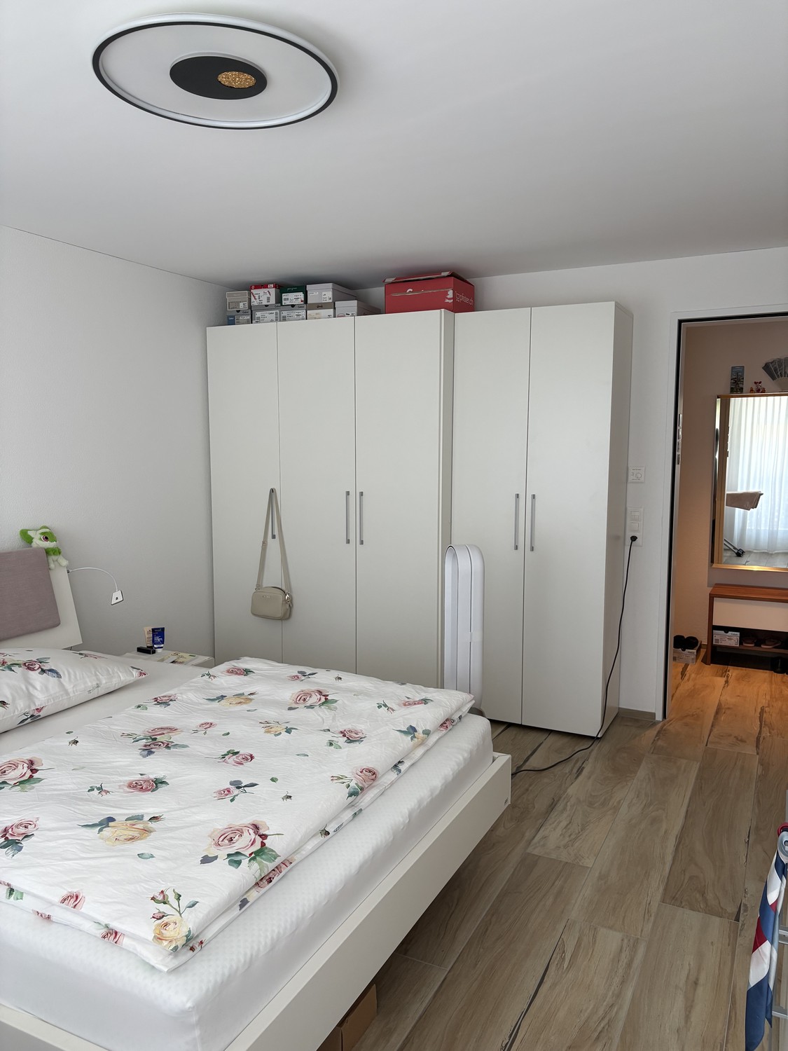 Appartement de 2.5 pièces moderne dans une construction neuve au cœur de Wohlen – Recherche de repreneur dès le 1er octobre 2026

Nous recherchons un repreneur ou une repreneuse pour notre magnifique et moderne appartement de 2.5 pièces dans la nouvelle construction Am Postplatz 8 à Wohlen pour le 1, photo 6 sur 10