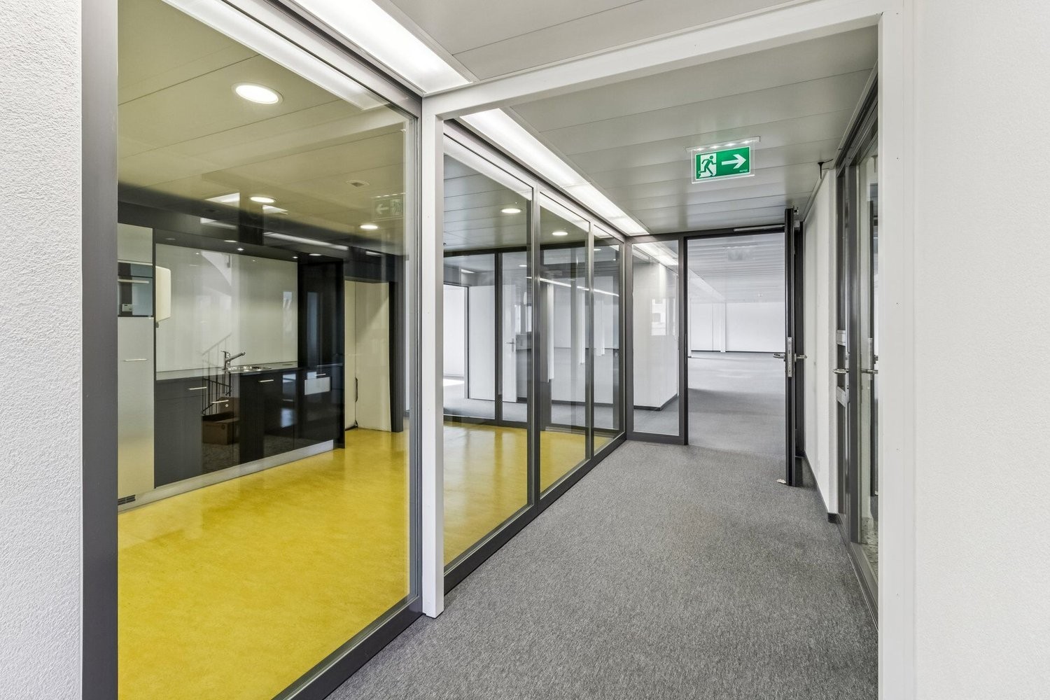 161m² bureau, photo 6 sur 10