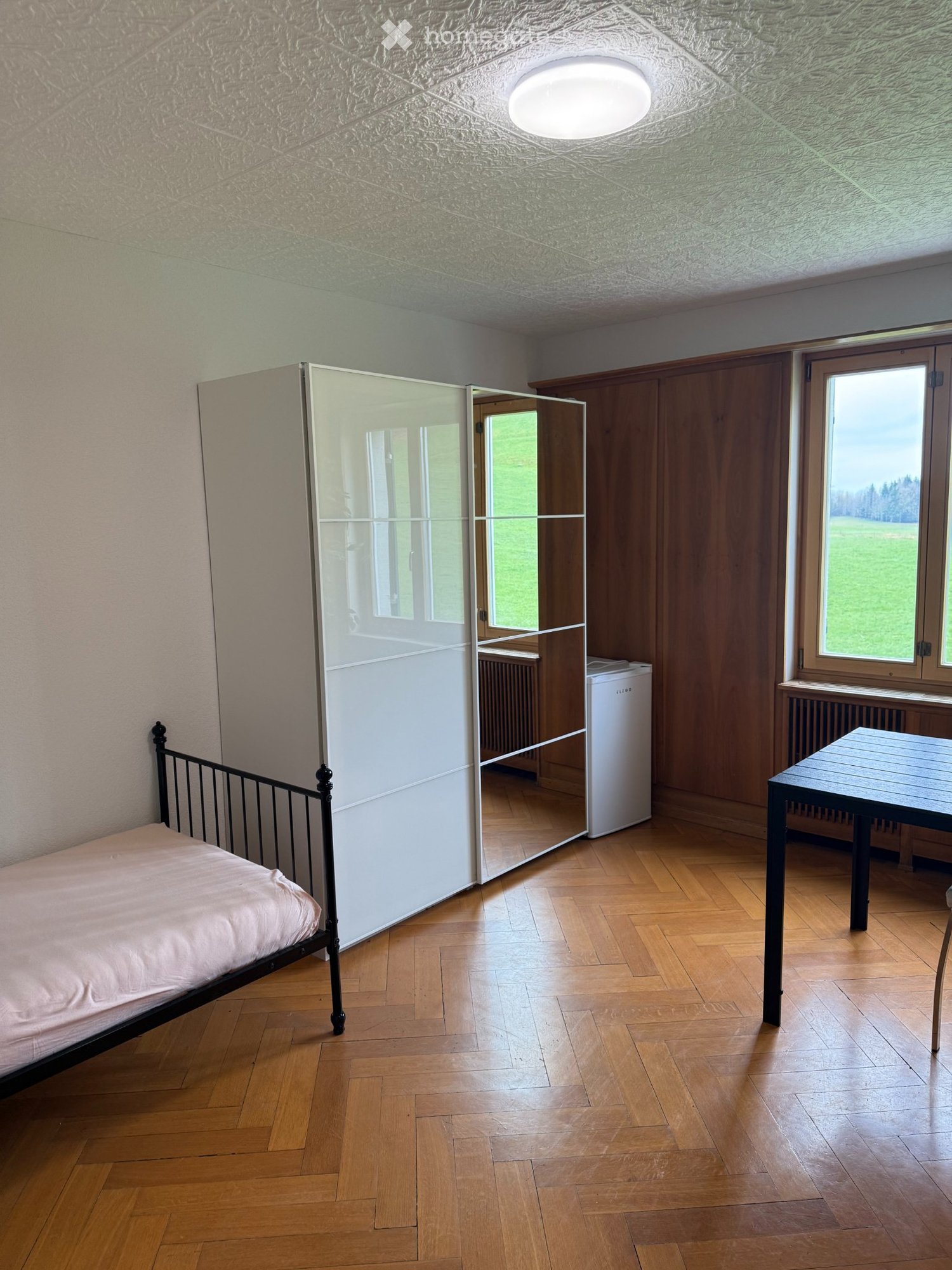 1 pièce chambre simple