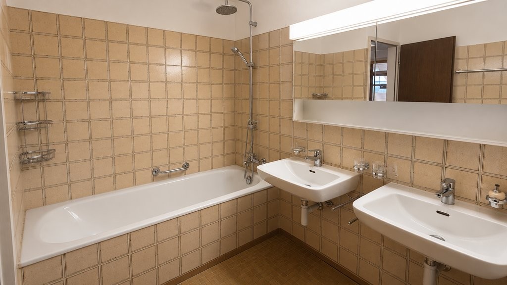 Duplex de 5 ½ pièces

A louer immédiatement ou à convenir, ce bel appartement de 5.5 pièces au cœur d'Abtwil.

L'appartement vous offre les commodités suivantes :

- Séjour et chambres à coucher avec parquet
- Cuisine et pièces humides avec carrelage facile d'entretien
- Spacieux espace de vie et de