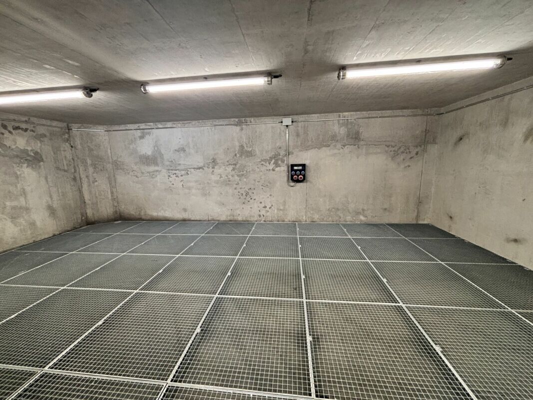 660m² factory, photo 3 sur 8