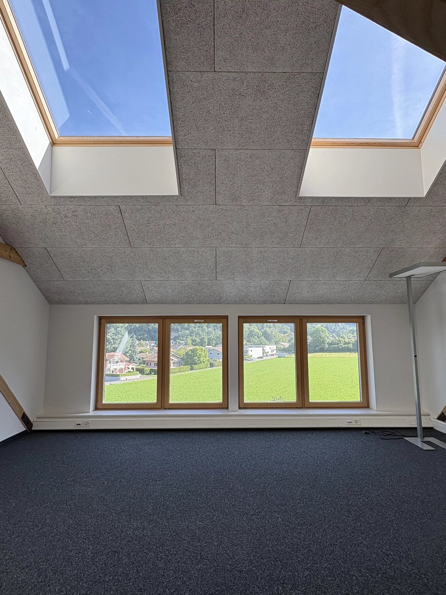106m² office