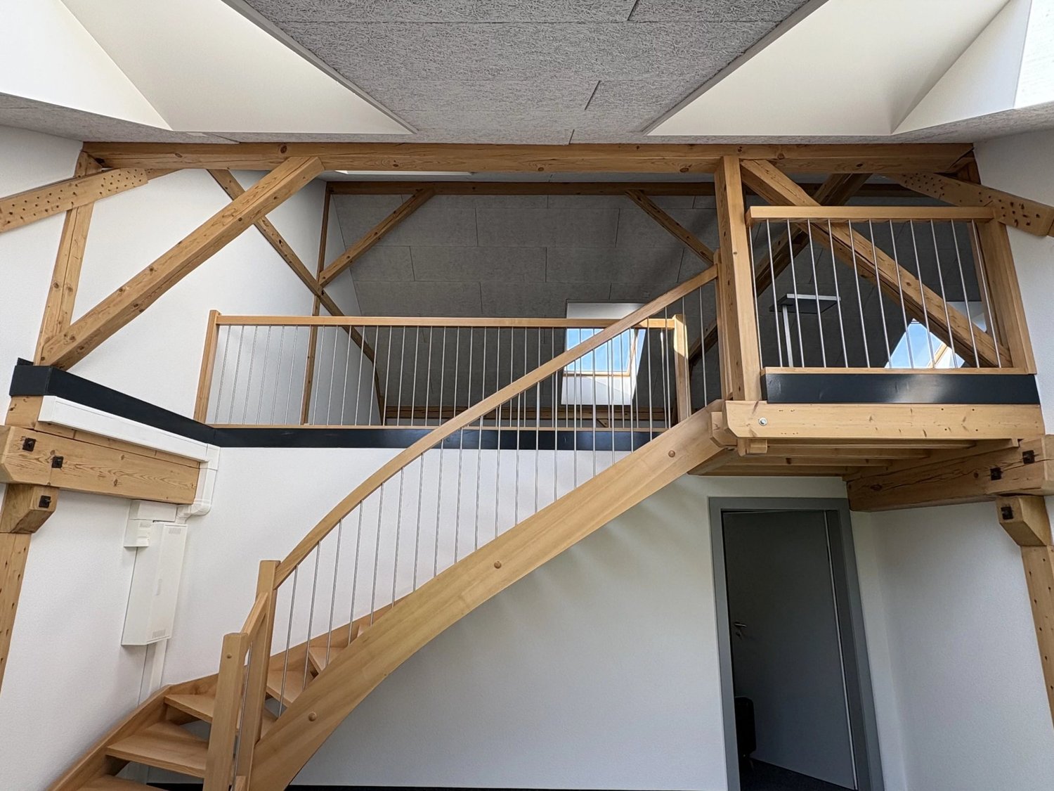 106m² office