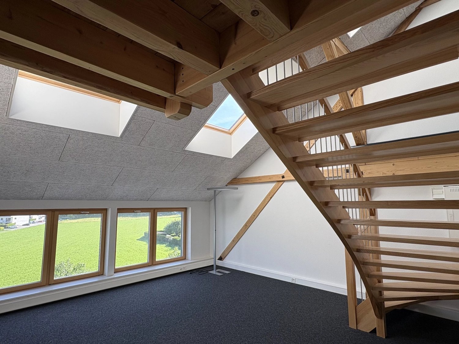 106m² office