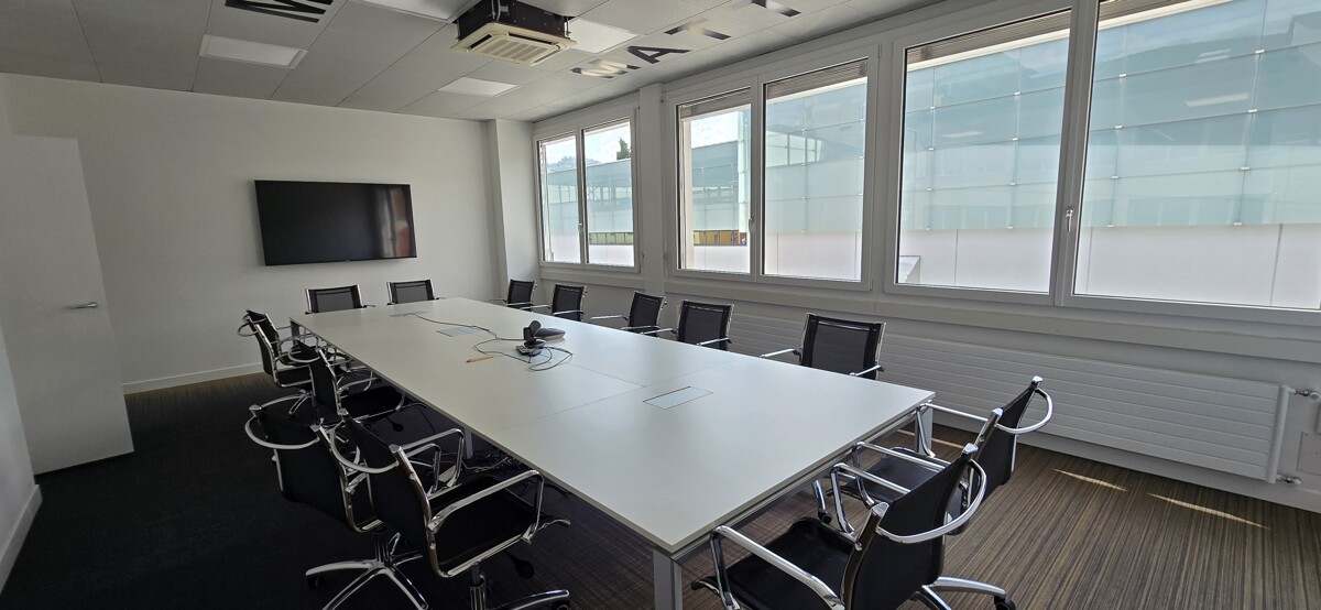 Office, photo 1 sur 10