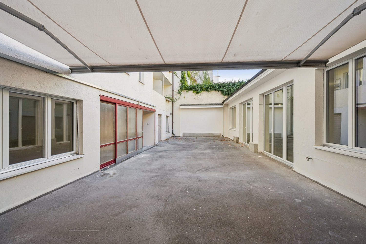 172m² commercial