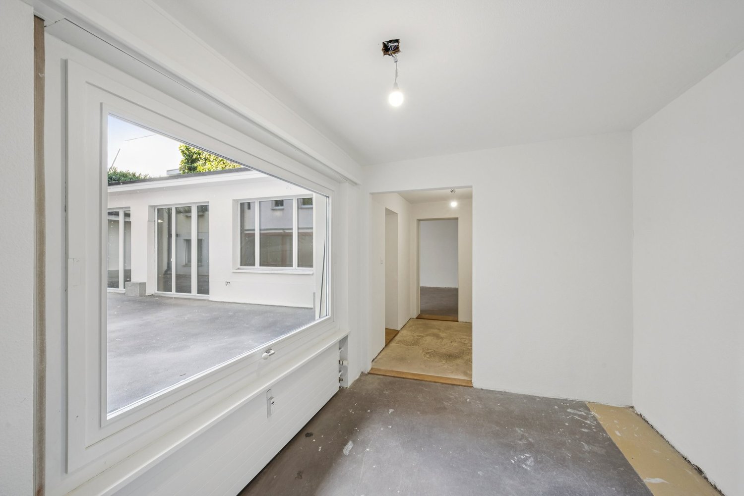 172m² commercial