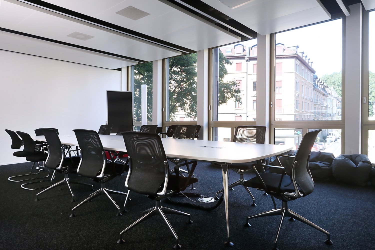1322m² de bureaux