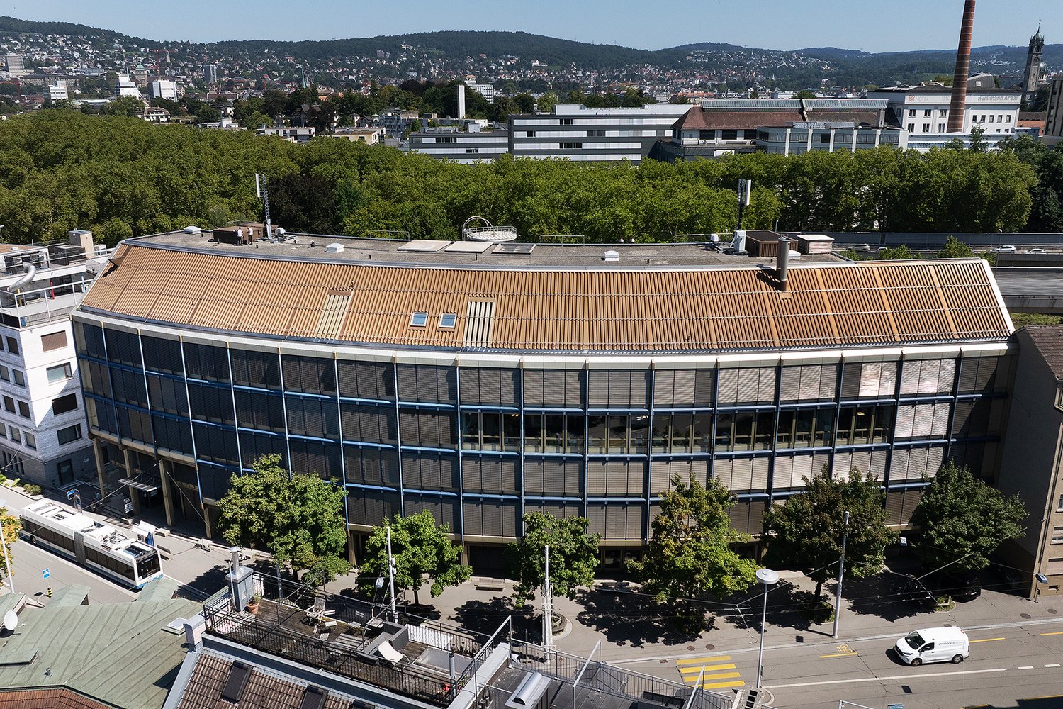 1322m² de bureaux