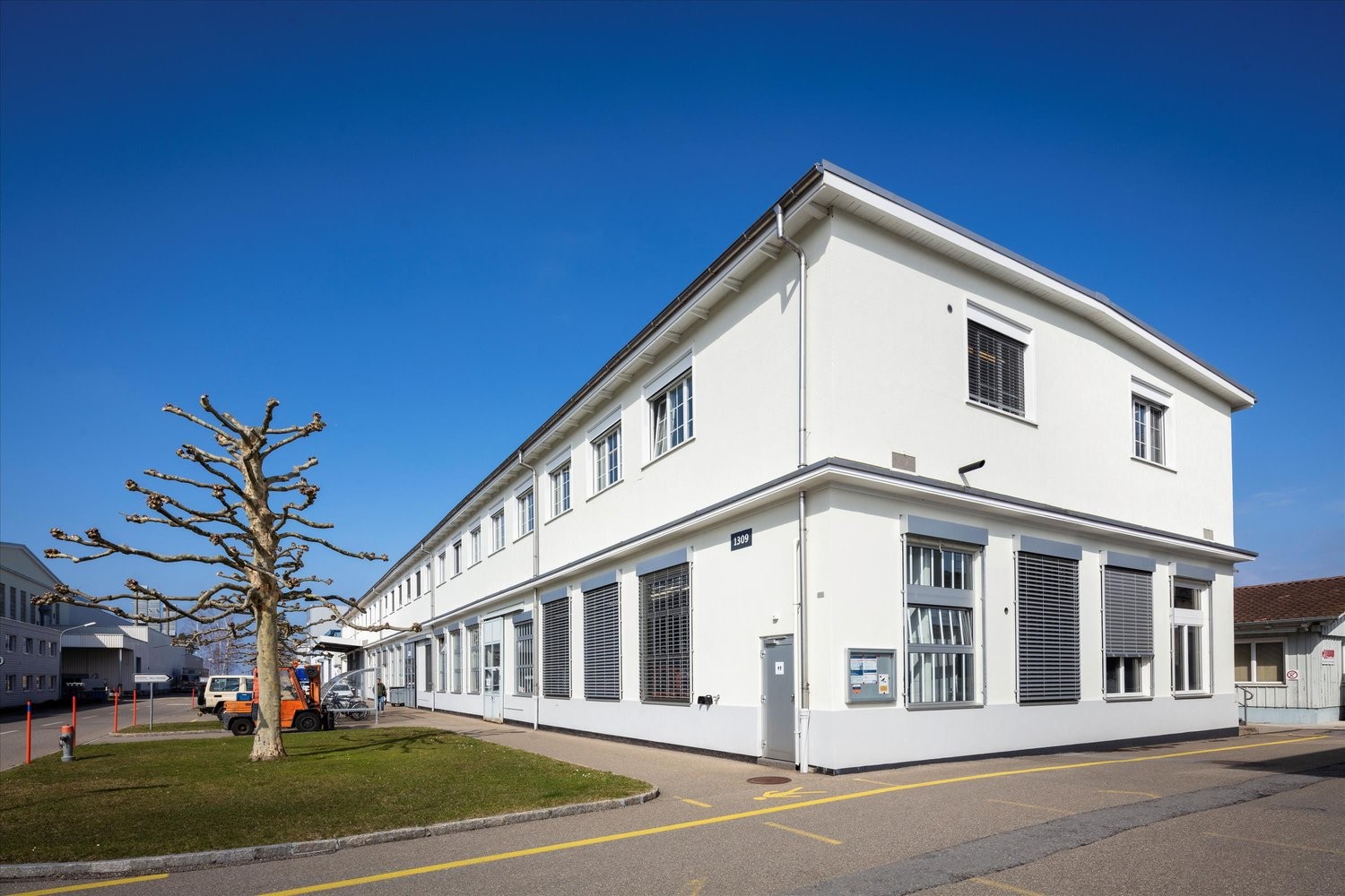 834m² commercial, photo 4 sur 7