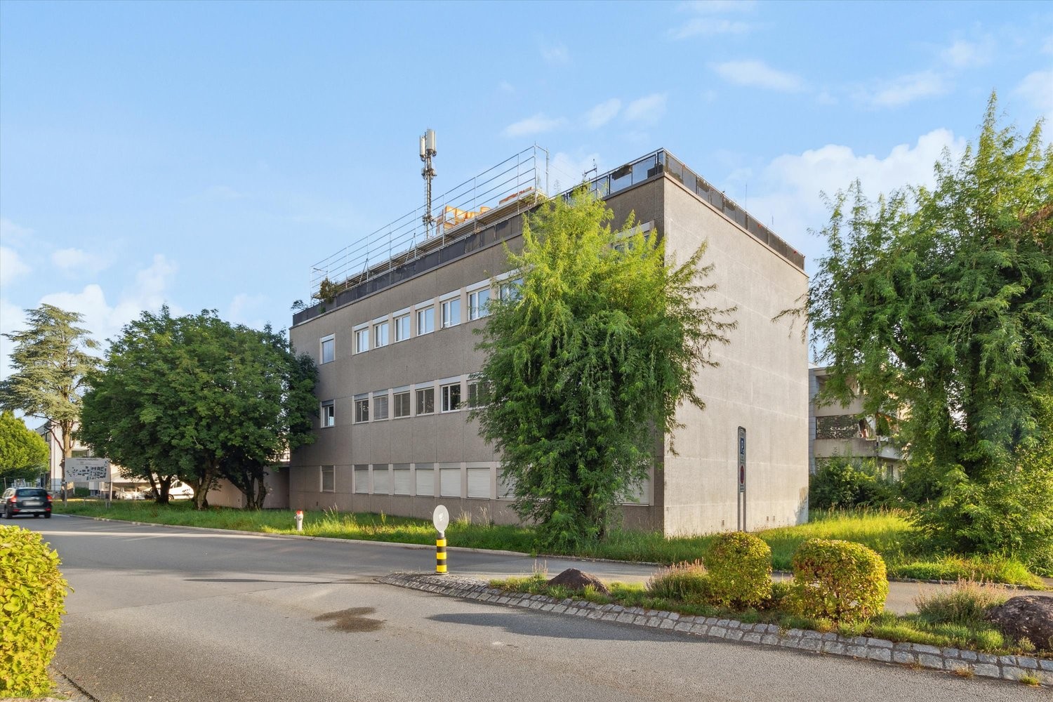 619m² bureau