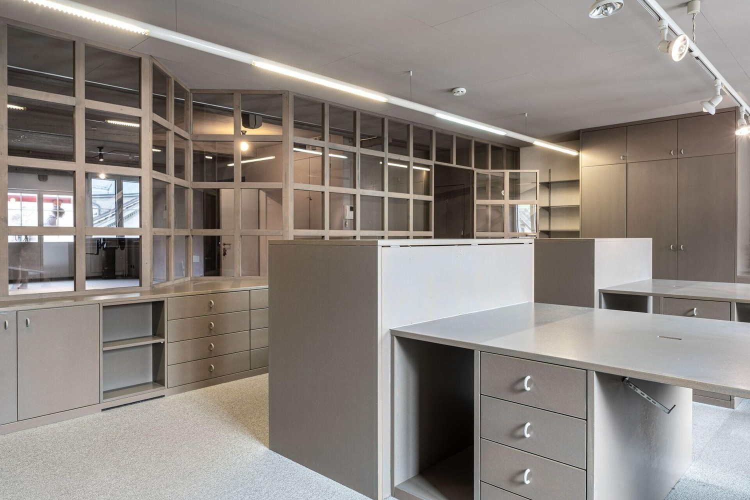 165m² commercial, photo 1 sur 6