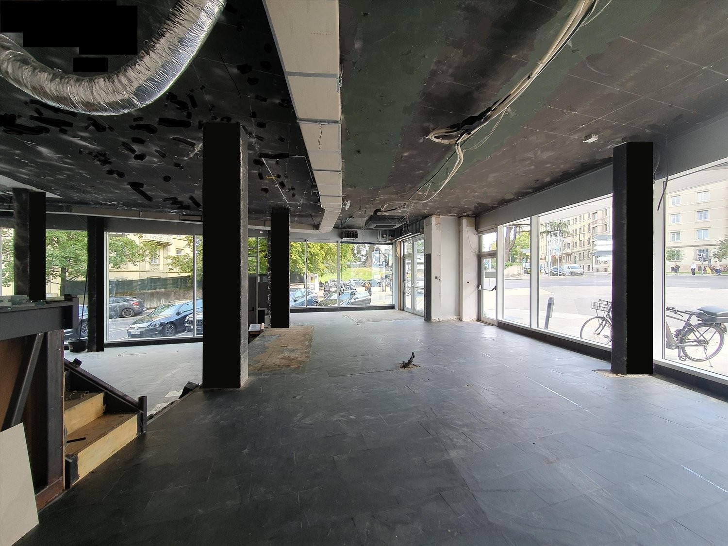 180m² shop, photo 2 sur 5