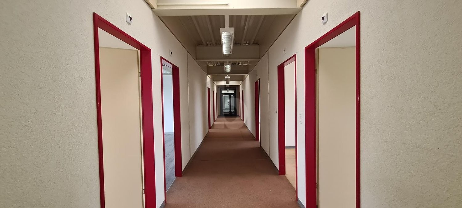 144m² office