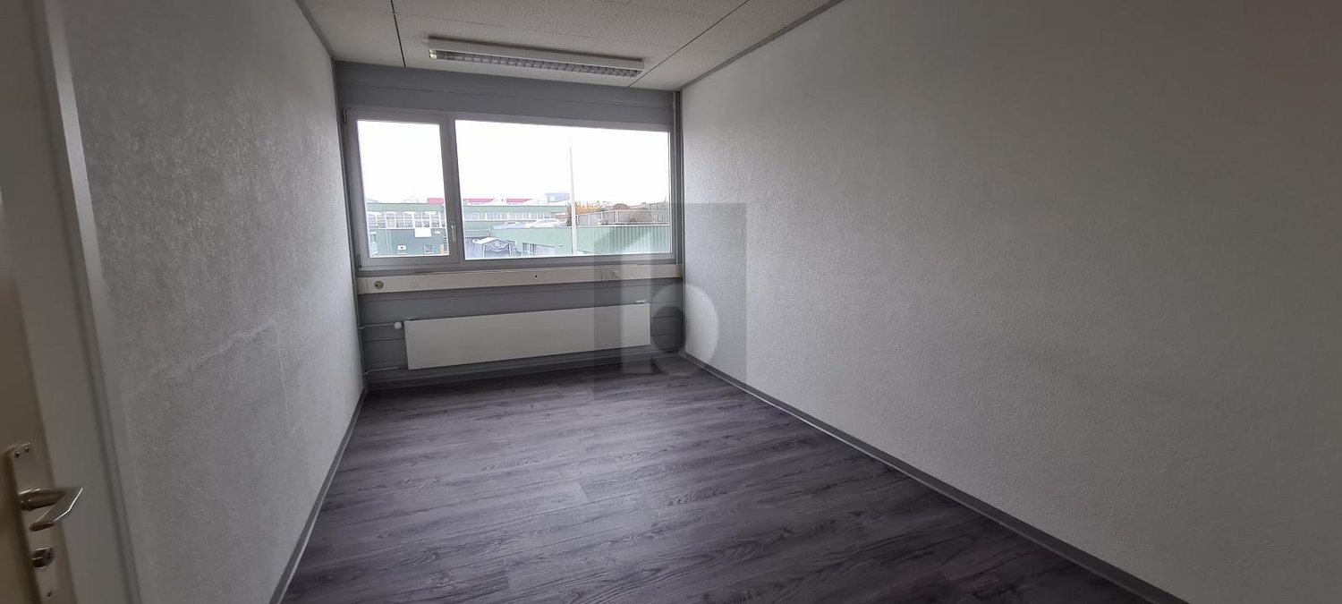 144m² office