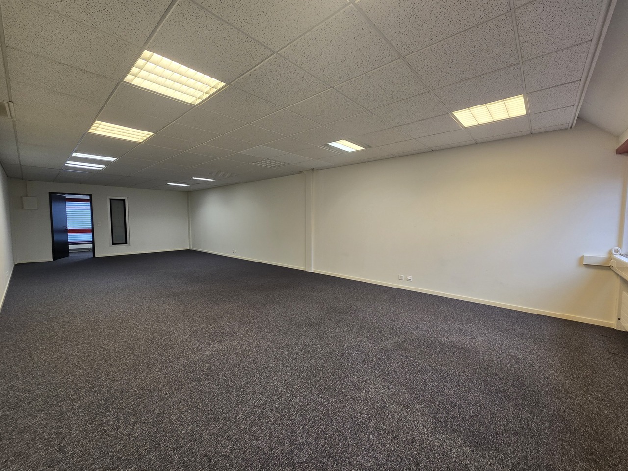 57m² office, photo 5 sur 6