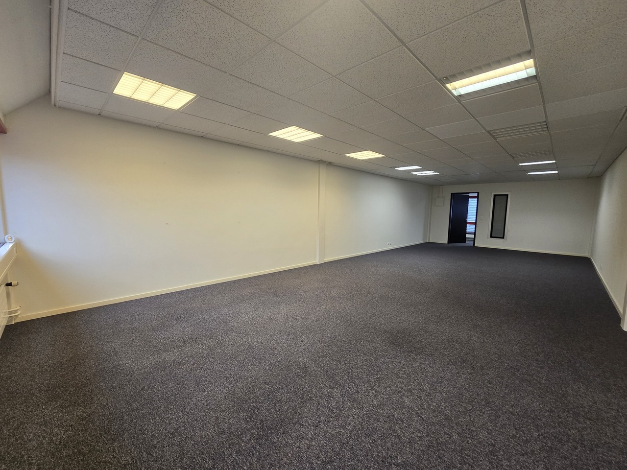 57m² office, photo 4 sur 6