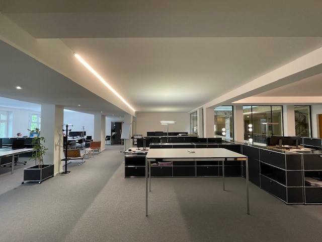 433m² office