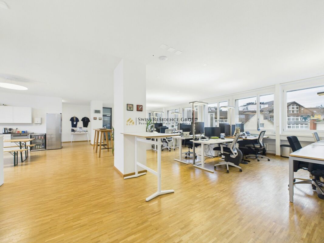 178m² bureau, photo 3 sur 10