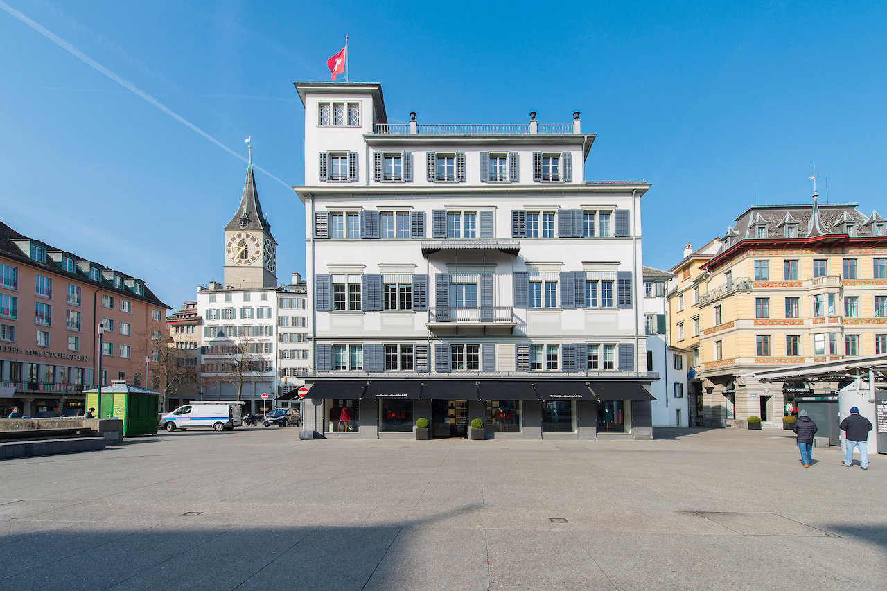 Boutique de 70m², photo 1 sur 2