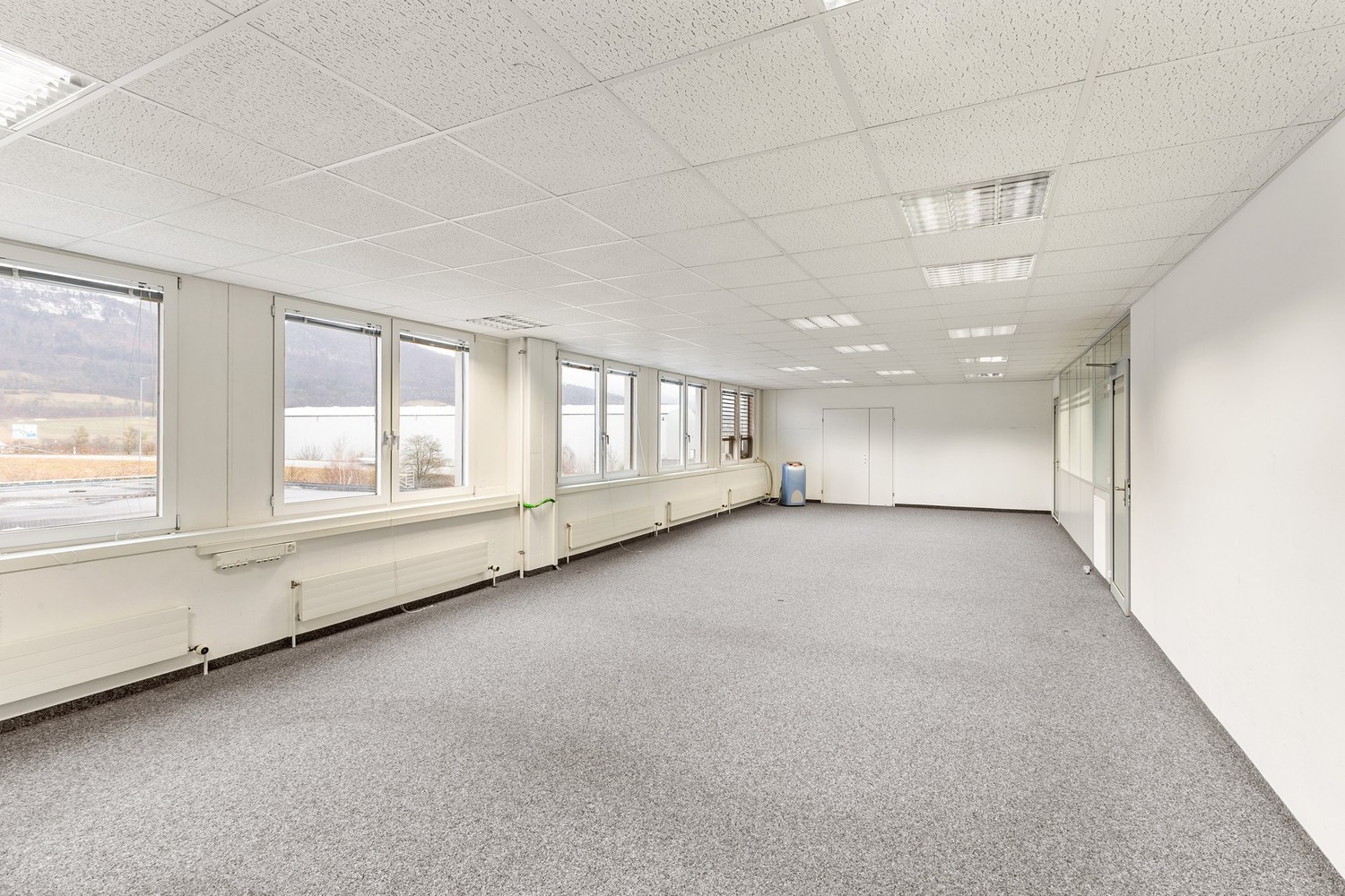 576m² bureau, photo 1 sur 10