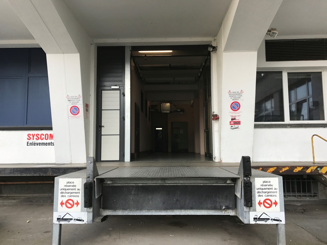 77m² commercial, photo 6 sur 6