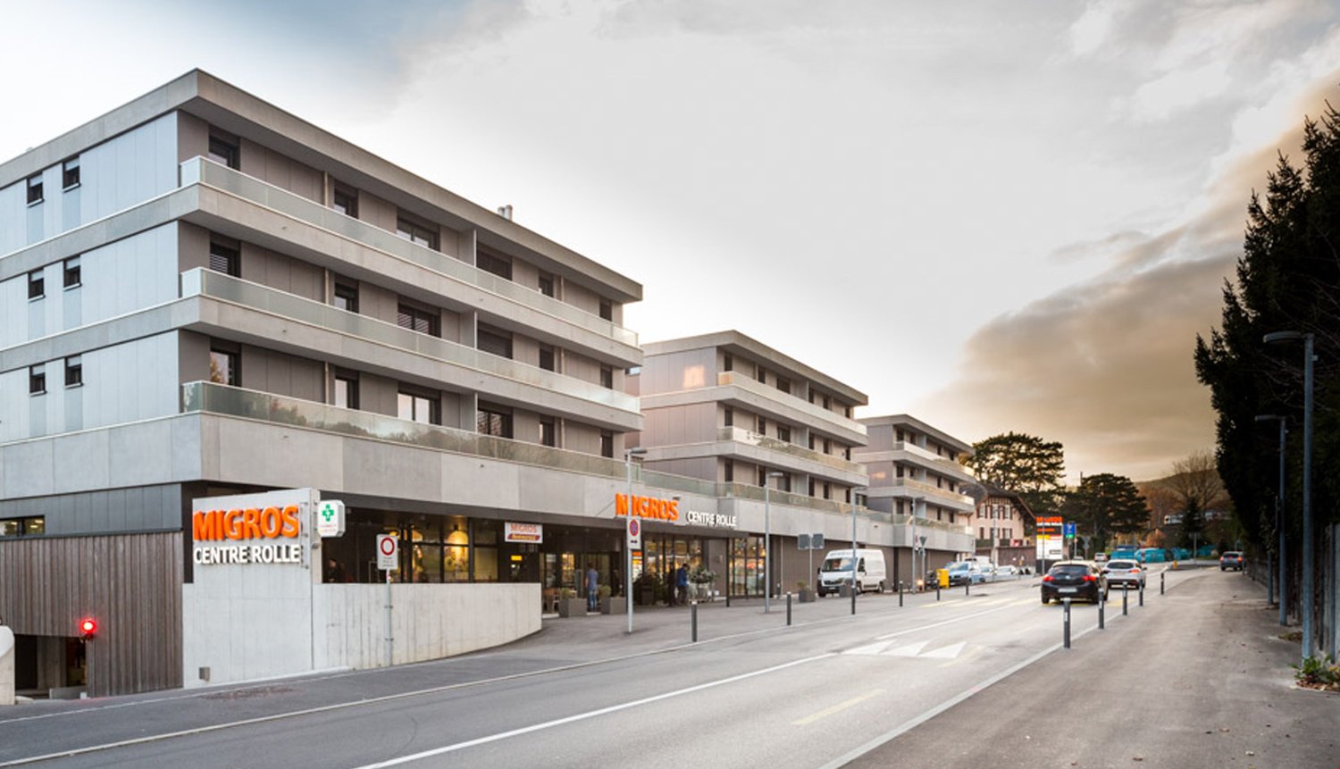 184m² commercial, photo 1 sur 10