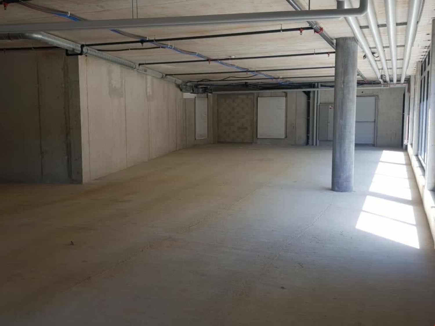 184m² commercial, photo 6 sur 10
