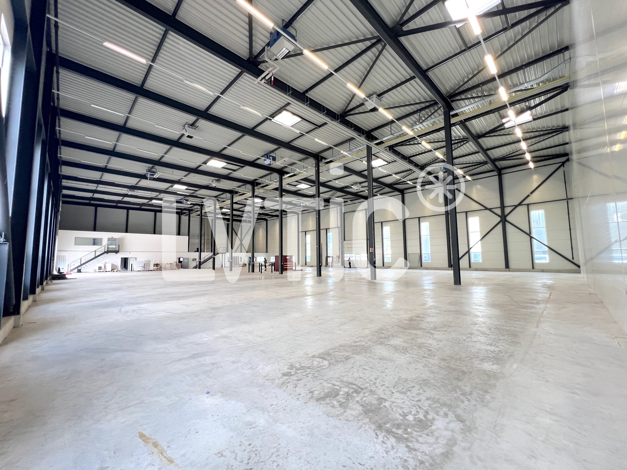 2030m² industrial object, photo 6 sur 10
