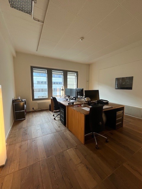 100m² bureau