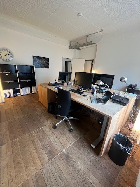 100m² bureau