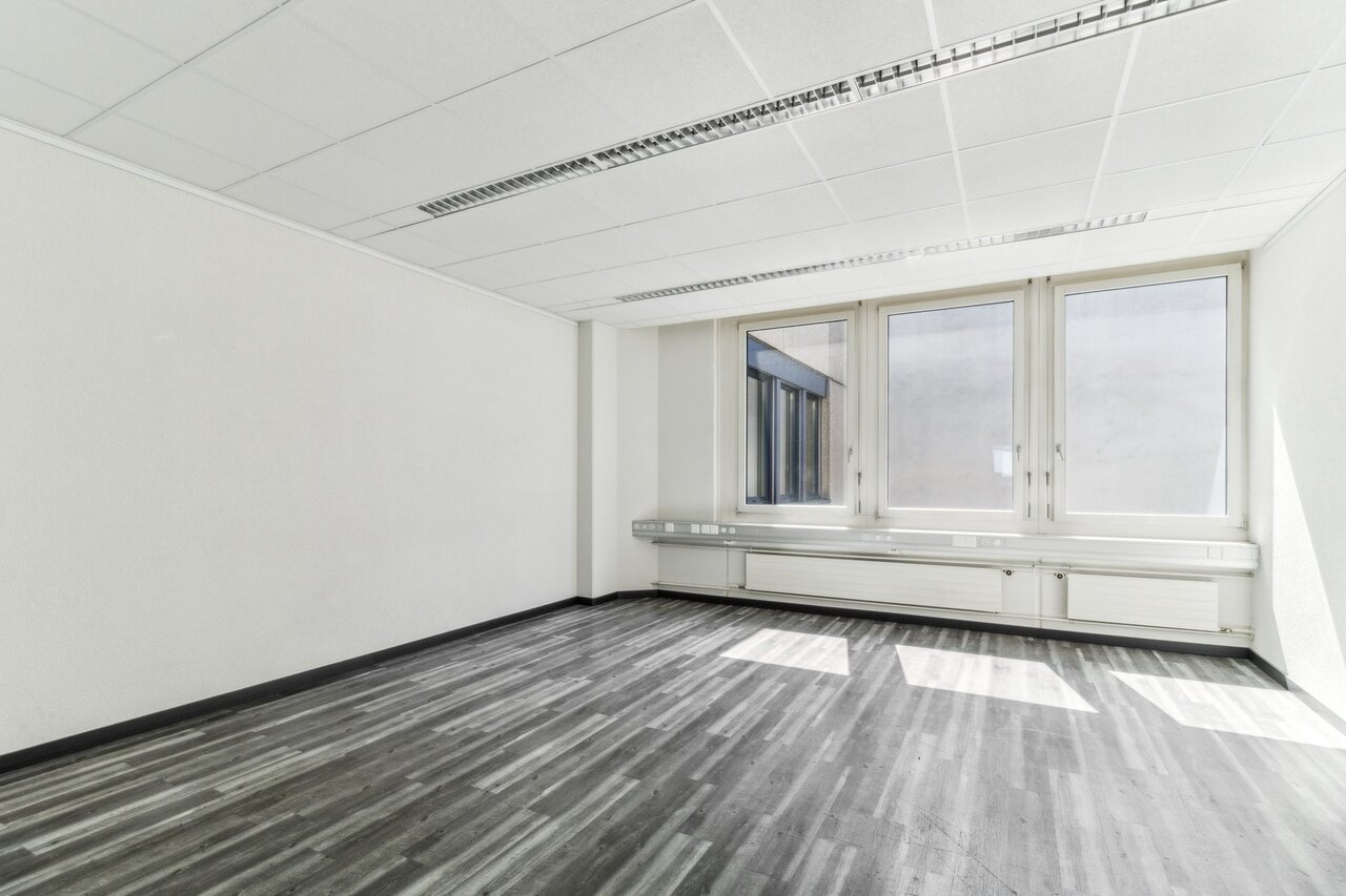 819m² bureau, photo 8 sur 10