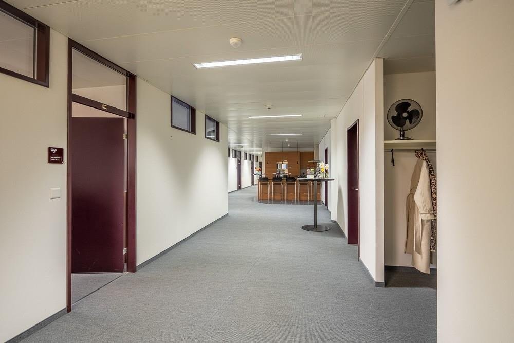 303m² bureau