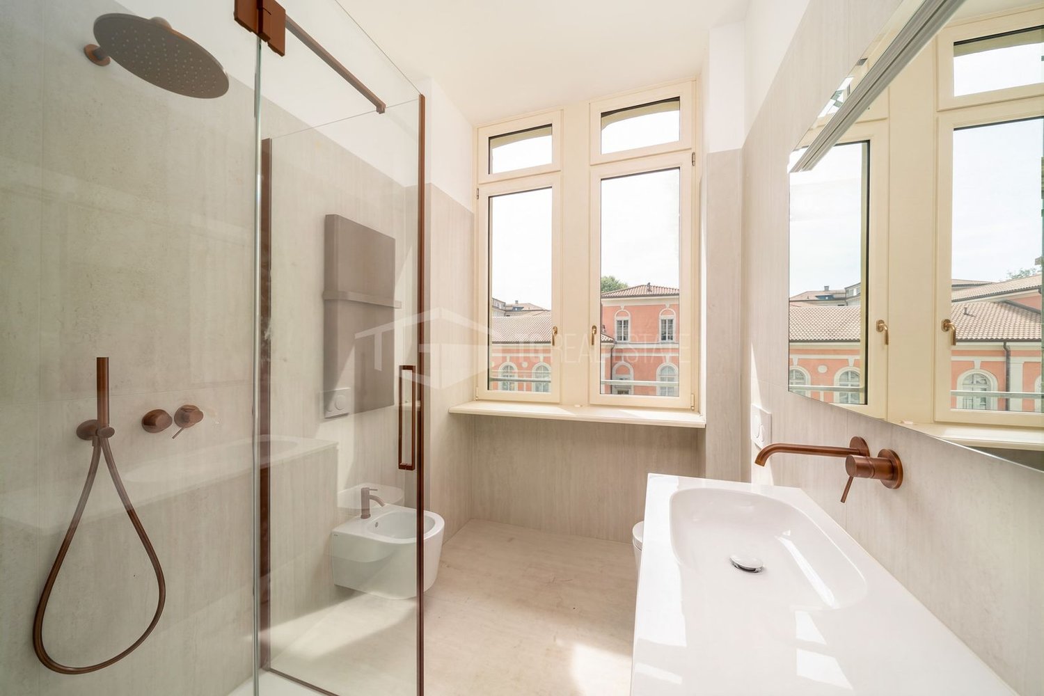 Appartement de 5 pièces, photo 8 sur 10