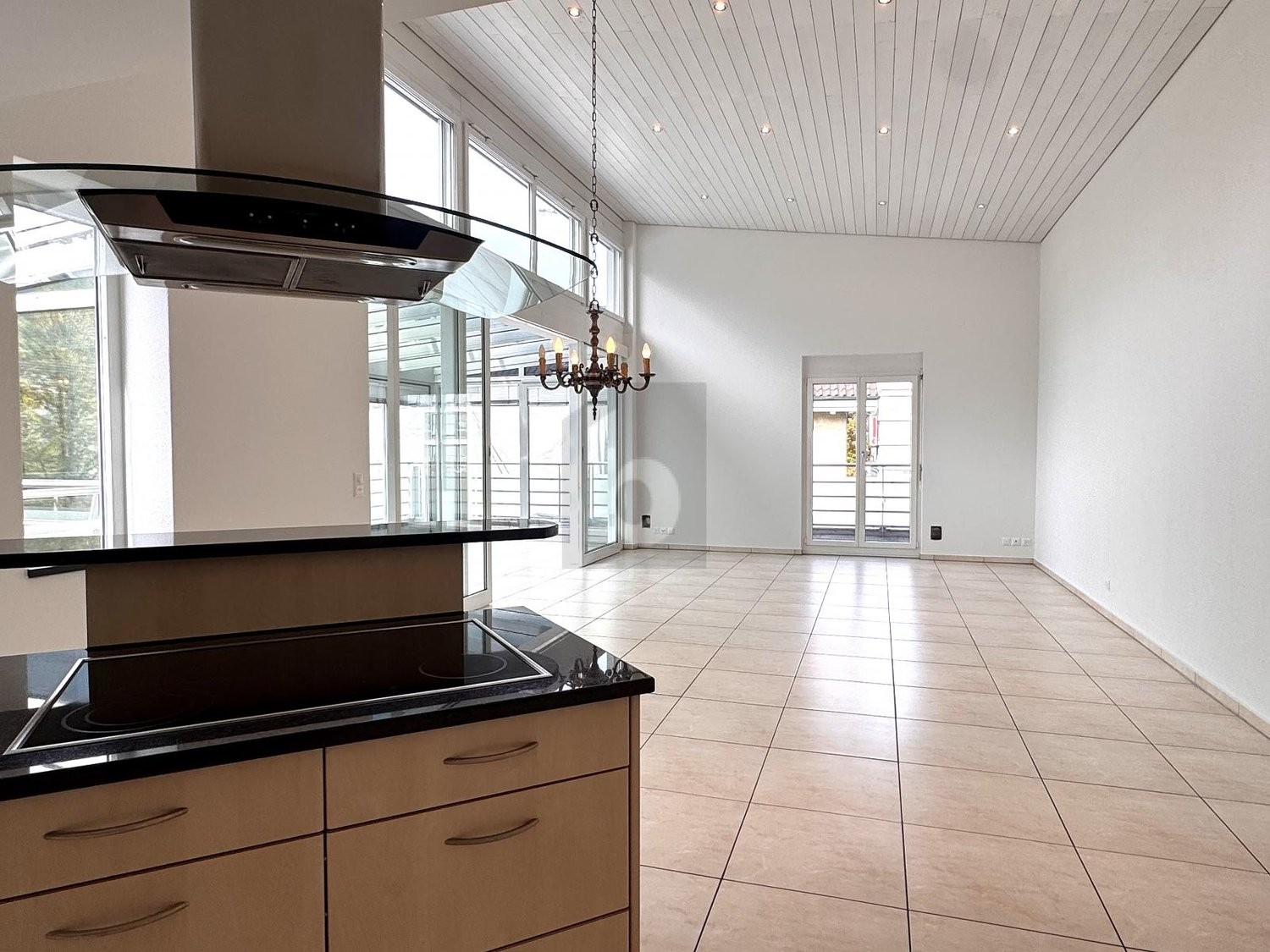 Appartement en attique de 5 ½ pièces, photo 1 sur 4