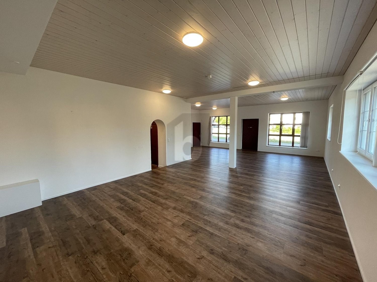 Local commercial de 100m², photo 4 sur 4