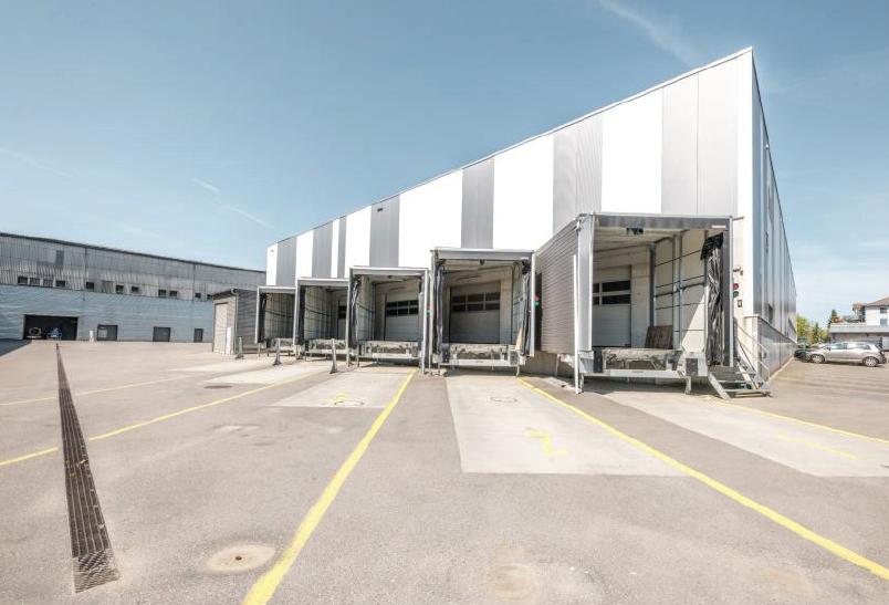 2390m² commercial, photo 2 sur 10