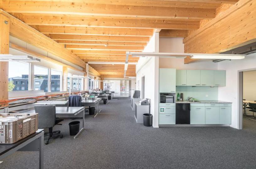 2390m² commercial, photo 8 sur 10