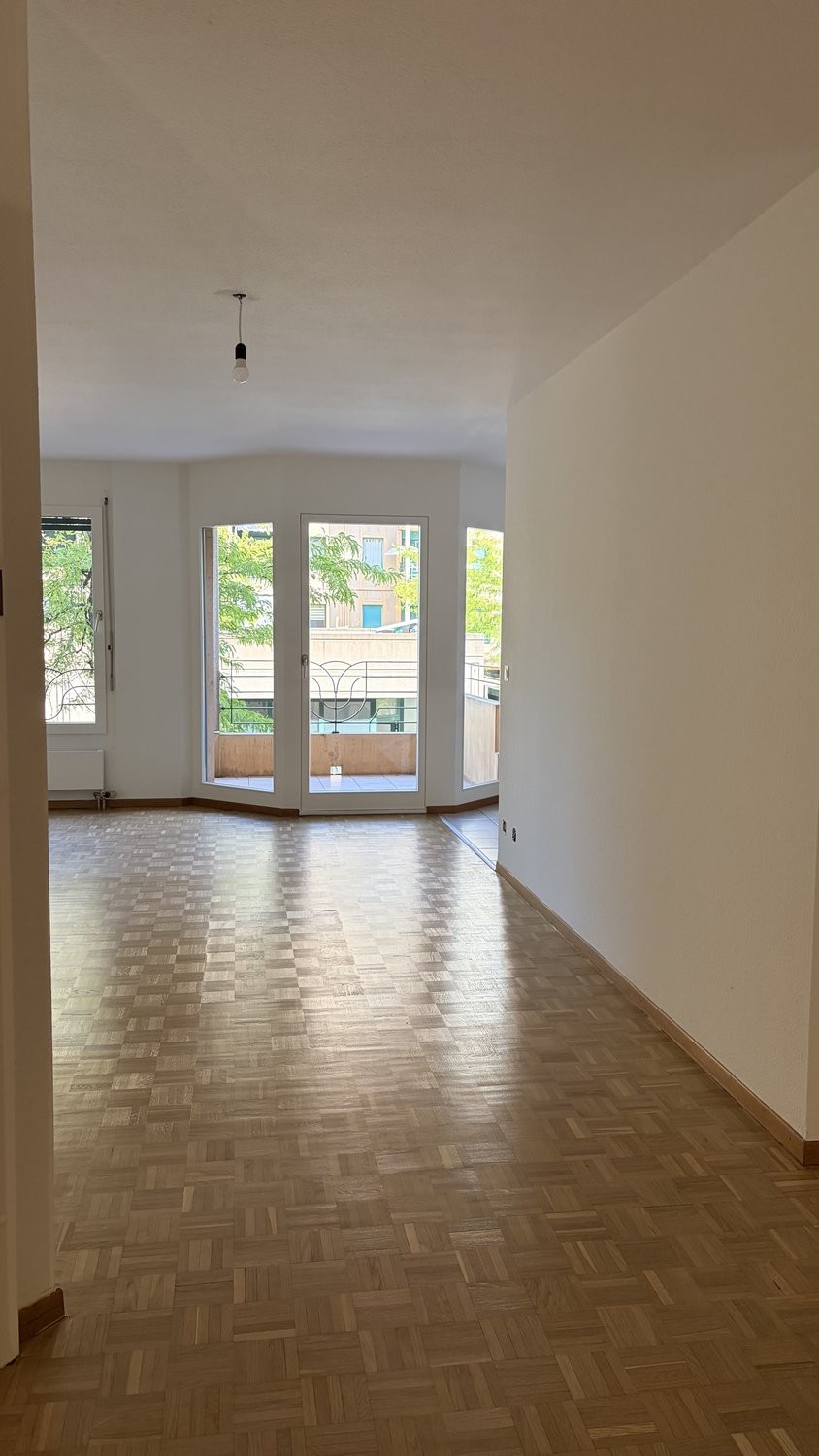5 rooms apartment