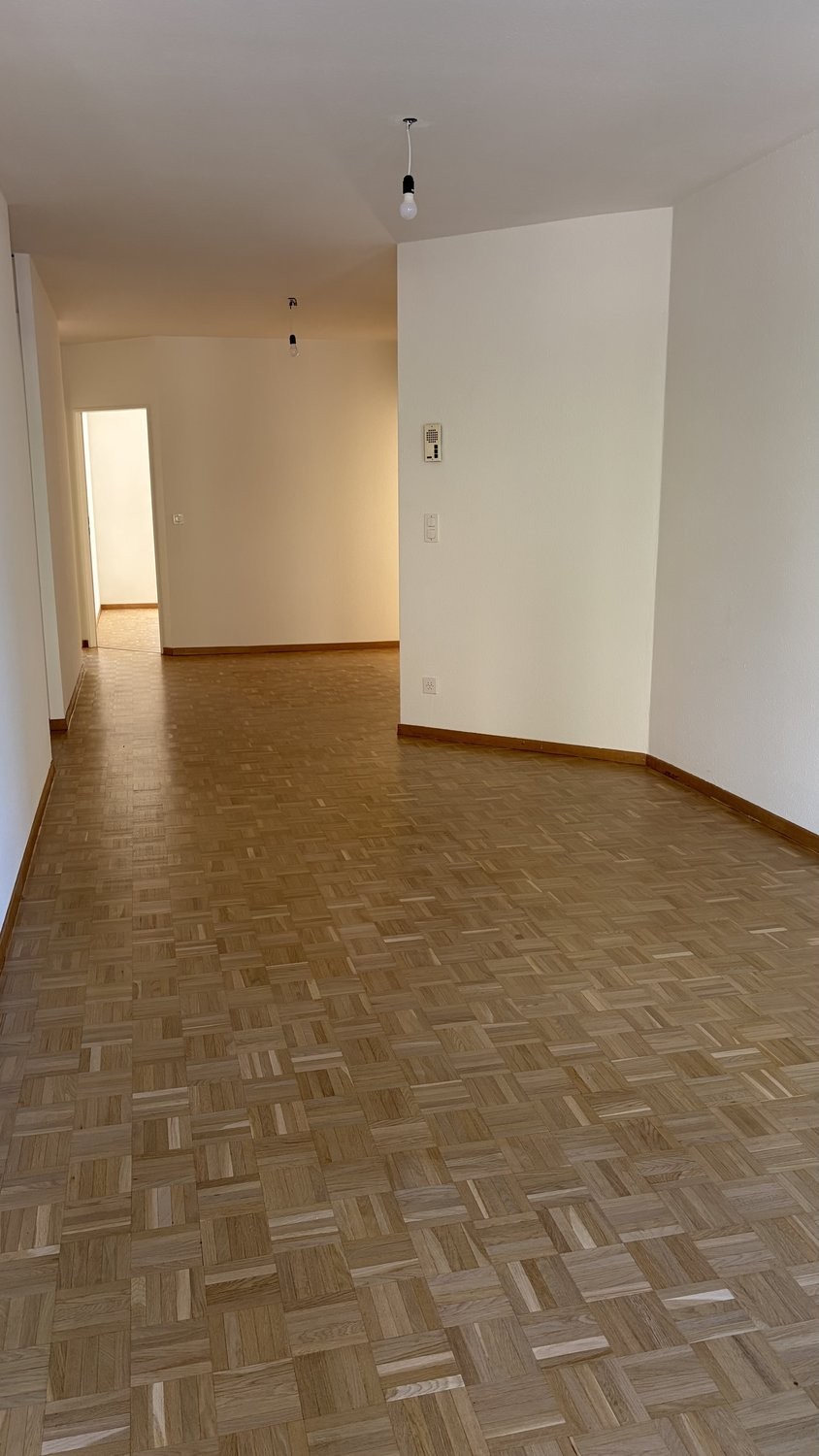 5 rooms apartment