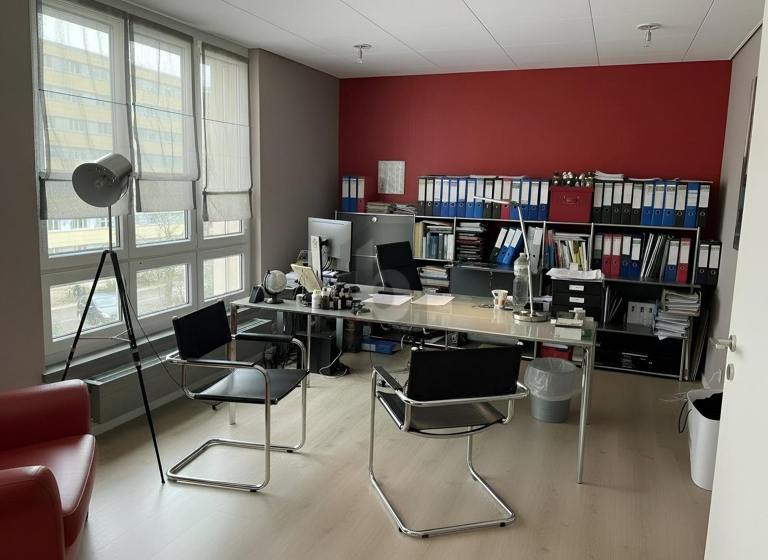 151m² office