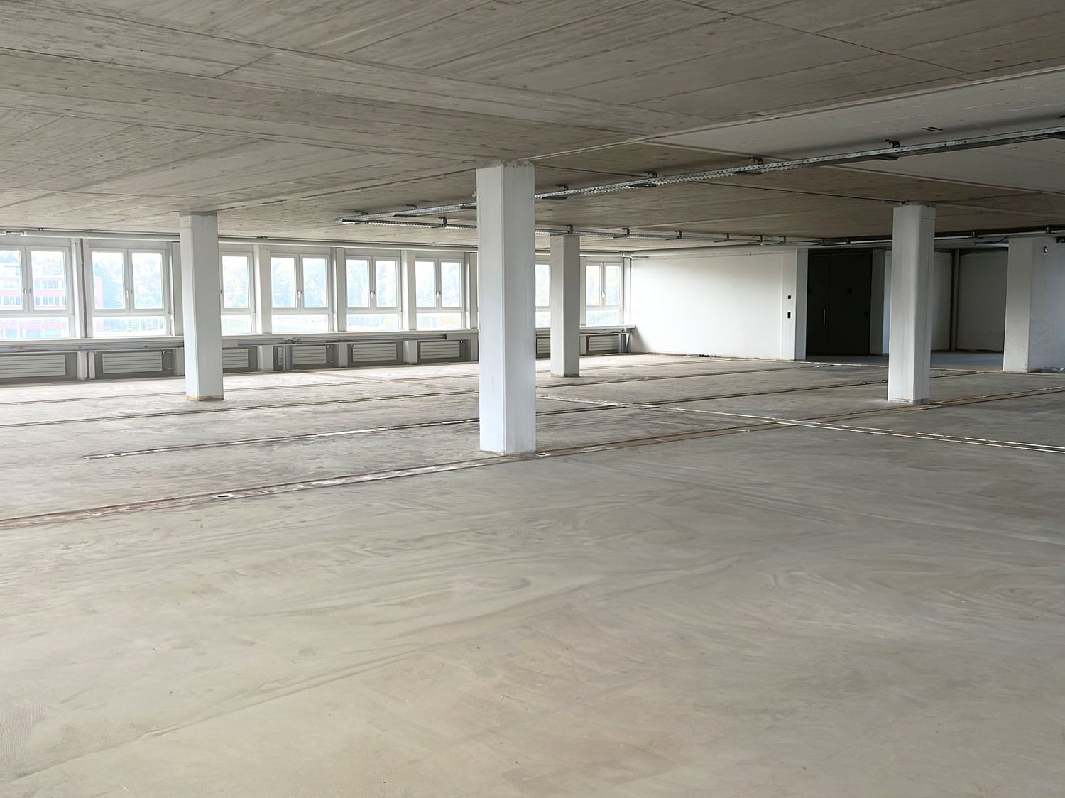 765m² de bureaux