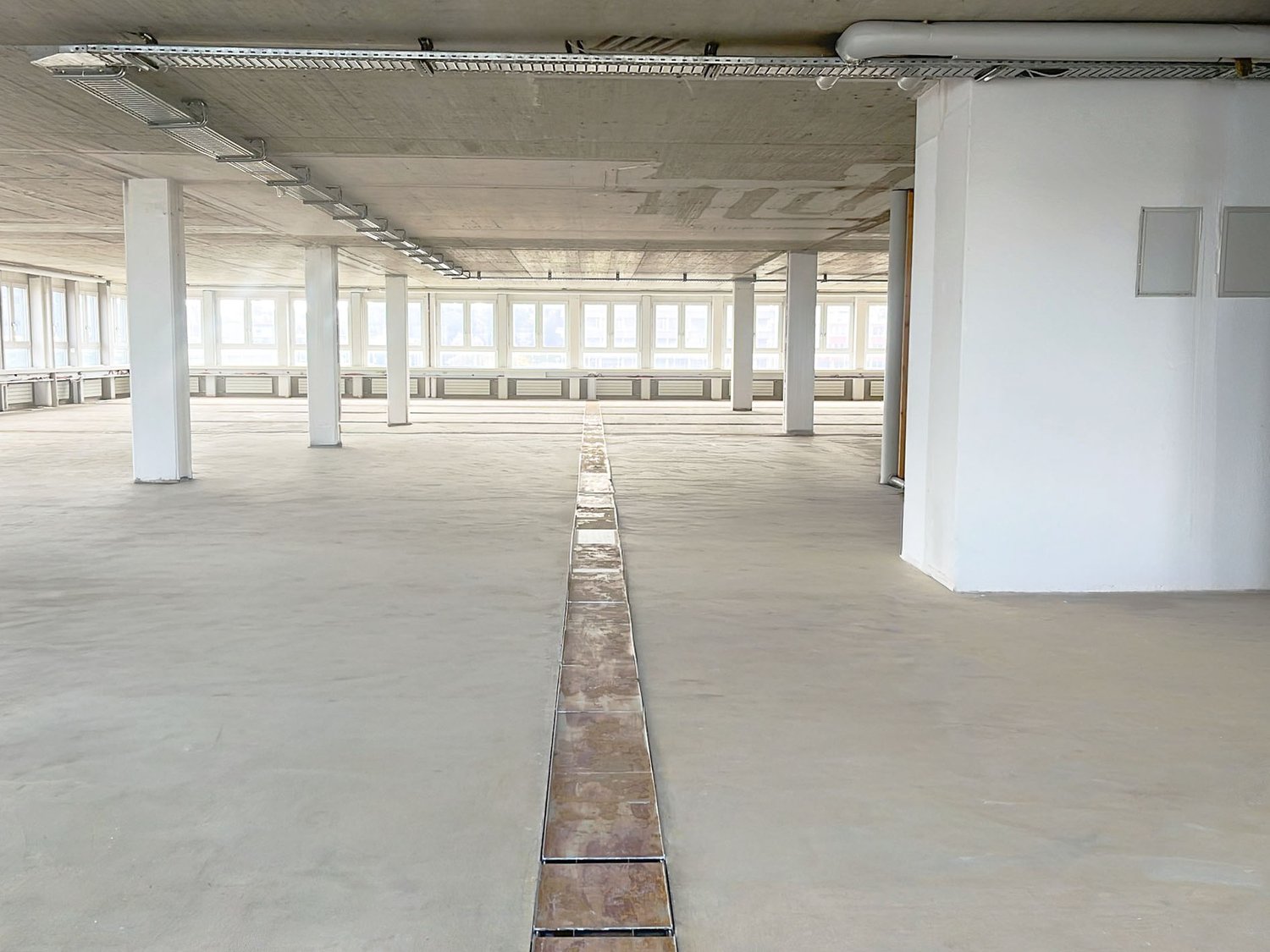765m² de bureaux