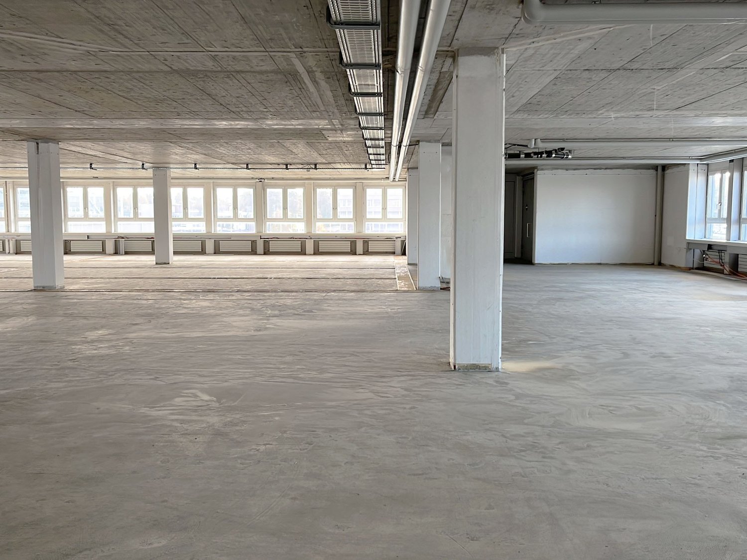 765m² de bureaux