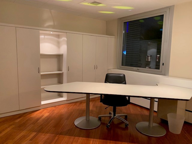Bureau, photo 3 sur 4