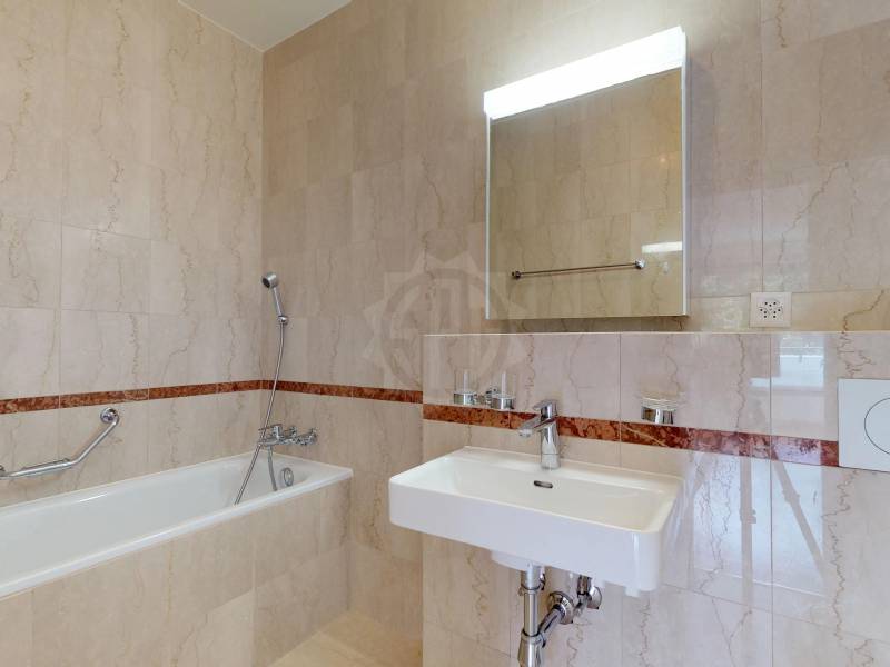 7 rooms apartment, photo 9 sur 9