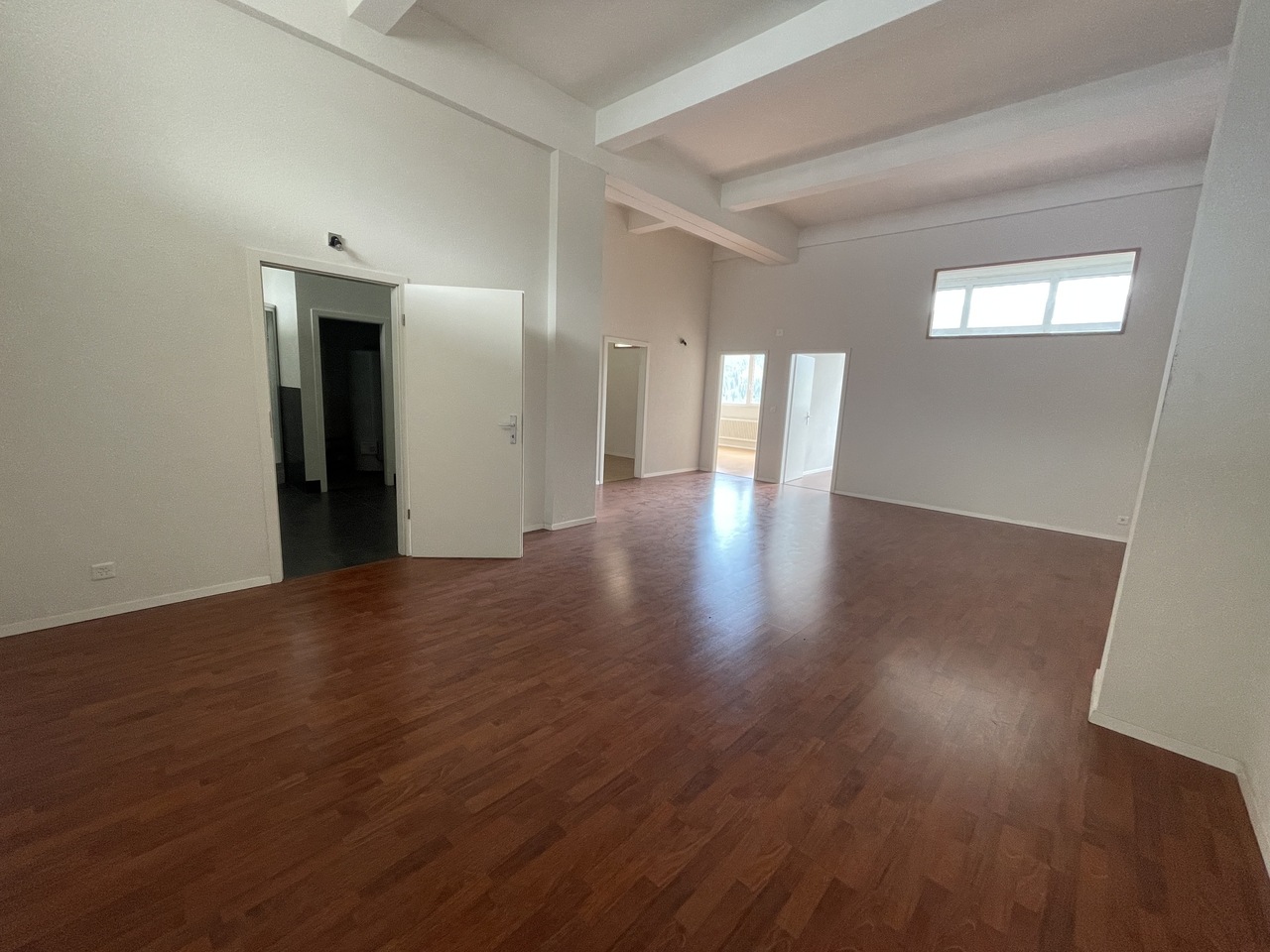 108m² commercial, photo 4 sur 5