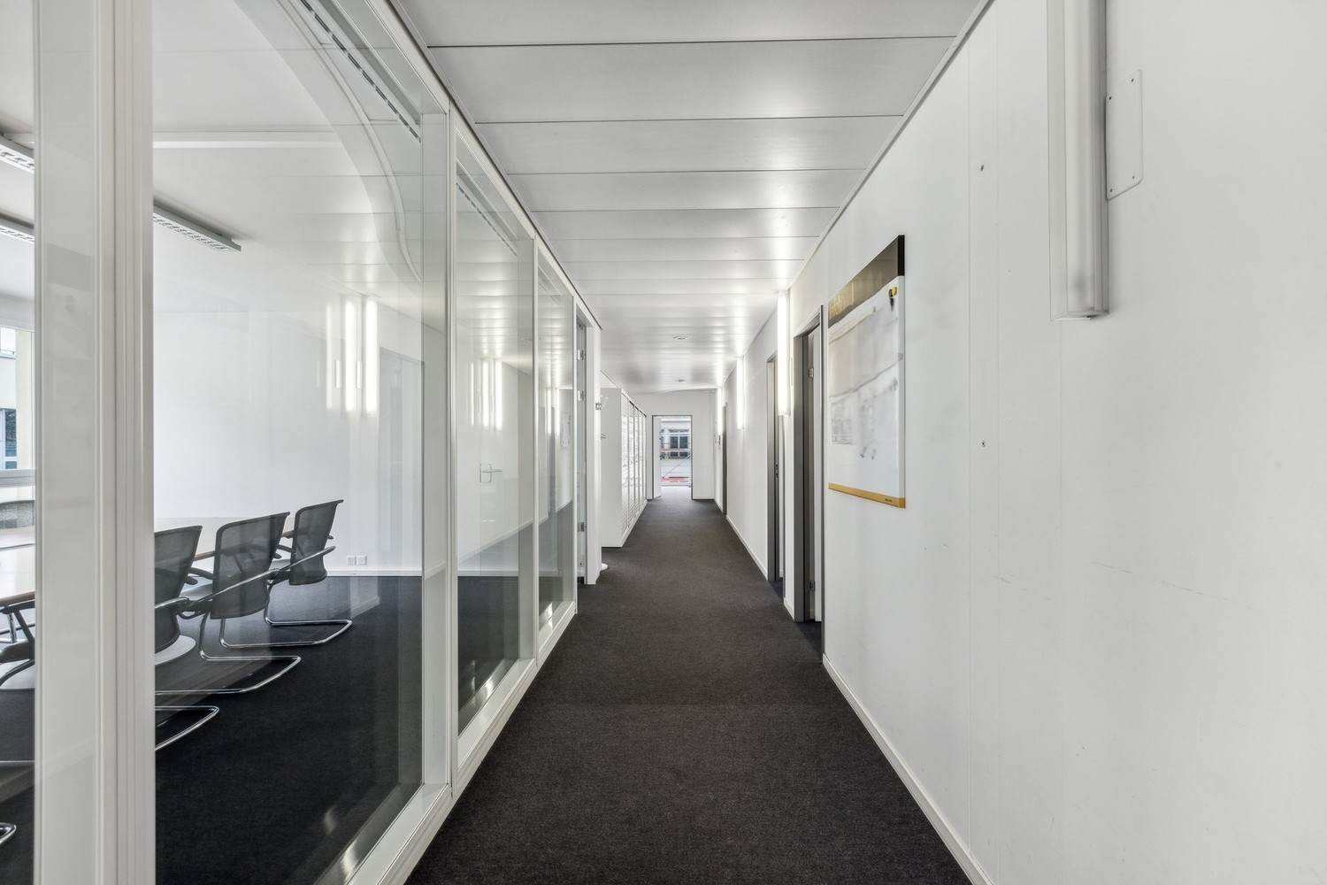 827m² bureau